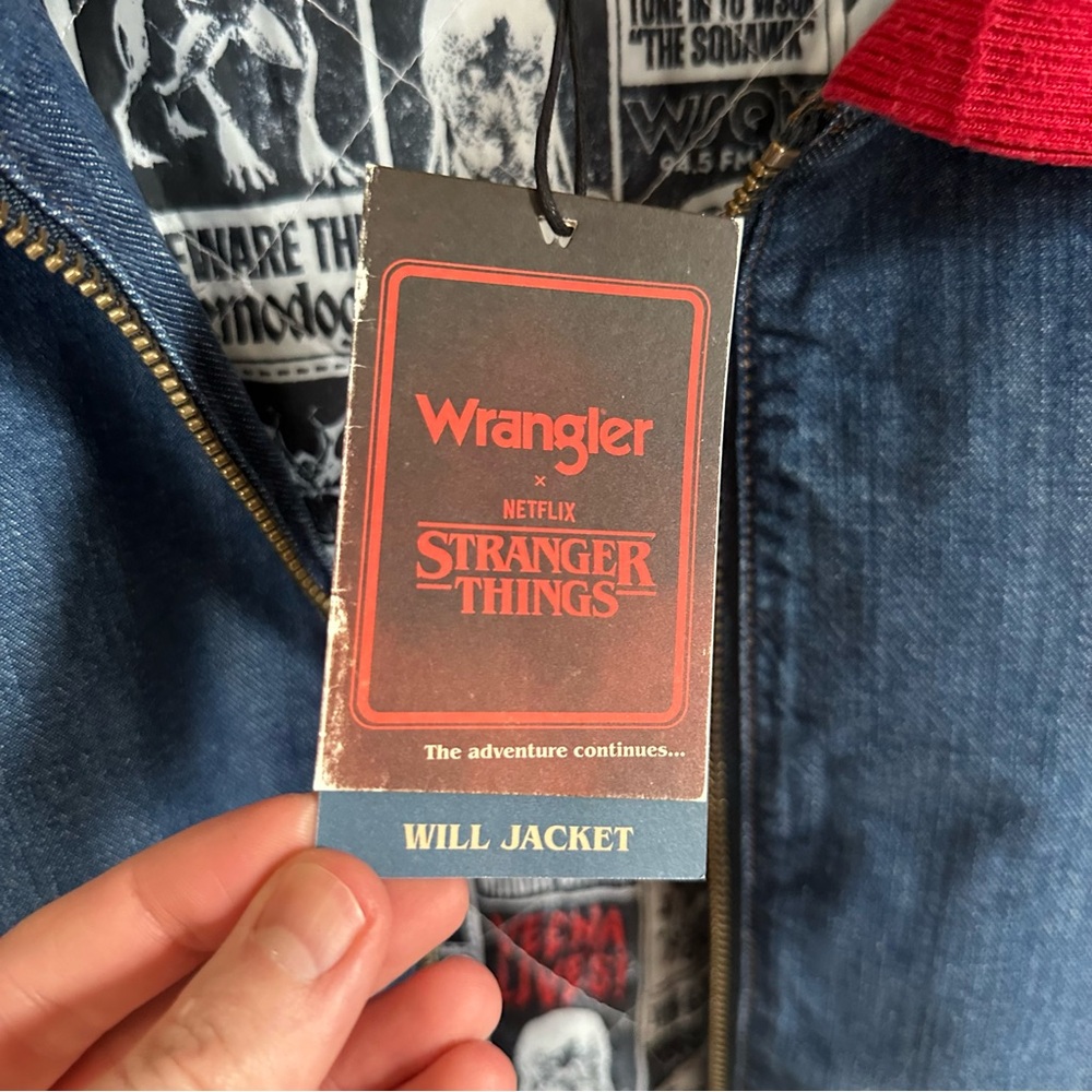Wrangler Stranger Things Will Jacket Men's Blue and Tan Retro 80s - Picture 3 of 6